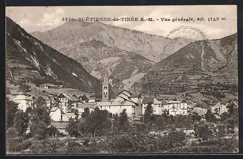 AK Saint-Étienne-de-Tinée, Vue générale, alt. 1142 m