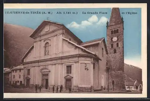 AK Saint-Étienne-de-Tinée, La Grande Place et l`Église