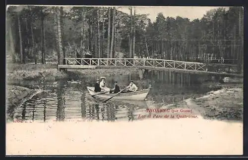 AK Thorenc, Lac et Parc de la Quatrième avec canotiers et passerelle en bois