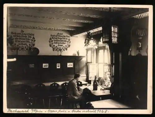 2 Fotografien Edm. von König, Heidelberg, Ansicht Bacharach, Innenansicht der Gasthaus Altes Haus