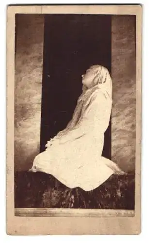 Fotografie Emilia, Bologna, Ansicht Bologna, trauernden Statue auf dem Friedhof