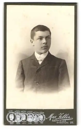 Fotografie Max Zeller, Göppingen, Grabenstr. 25, Elegantes Portrait eines jungen Mannes