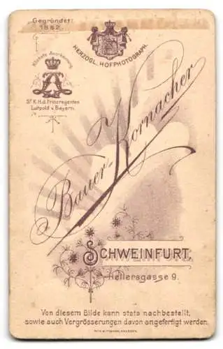 Fotografie Bauer-Kornacher, Schweinfurt, Hellersgasse 9, Kleinkind in Matrosenkleidung