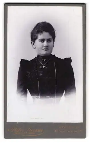Fotografie Atelier Gericke, Berlin, Skalitzerstrasse 54c, Porträt einer Dame