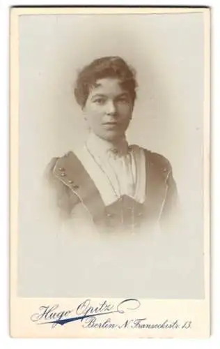 Fotografie Hugo Opitz, Berlin, Franckestrasse 13, Porträt einer Frau