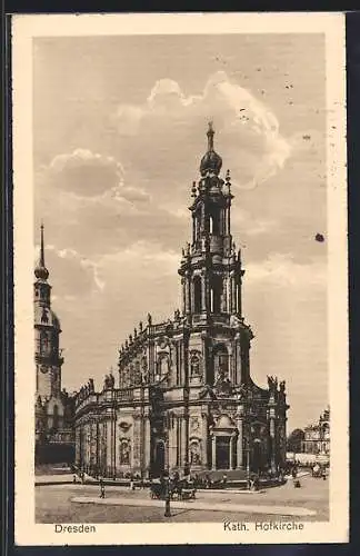 AK Dresden, Kath. Hofkirche mit Strasse