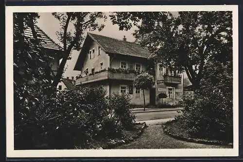 AK Alpirsbach i. Schwarzwald, Gasthof und Pension zum Bahnhof von A. Homburger