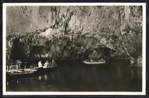 AK Grotte de Han, Le Lac d`Embarquement