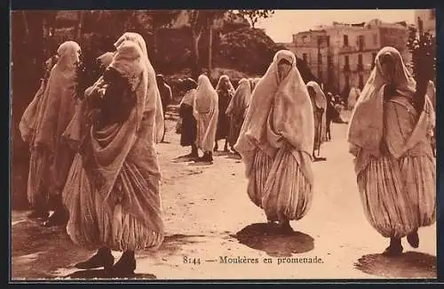 AK Moukères en promenade