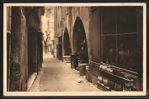 AK Grasse, Rue de la Réve Vieille et boutique de poteries