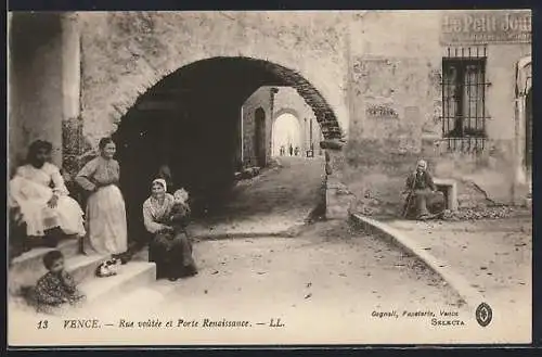 AK Vence, Rue voûtée et Porte Renaissance