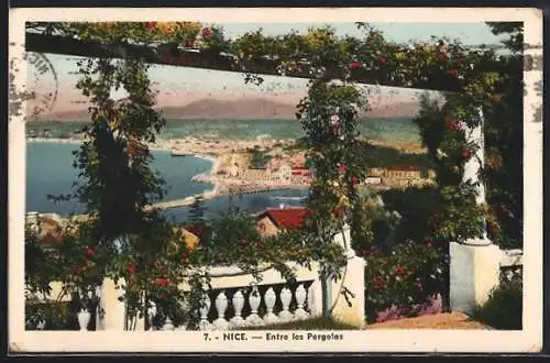 AK Nice, Entre les Pergolas avec vue sur la mer et la ville