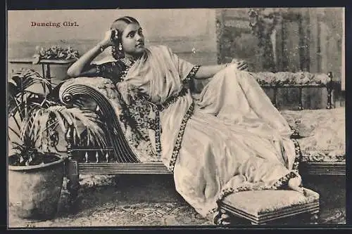 AK Dancing Girl, Indisches Mädchen als Tänzerin