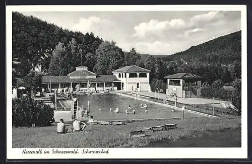 AK Herrenalb im Schwarzwald, Schwimmbad mit Badegästen