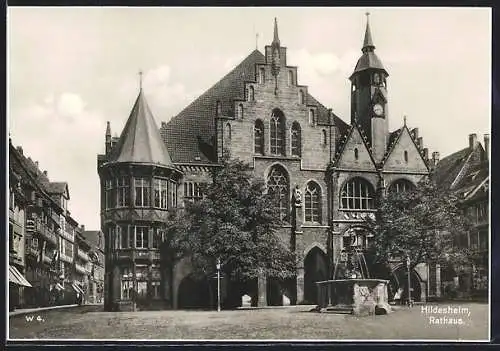 AK Hildesheim, Rathaus mit Brunnen