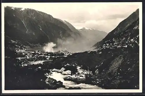 AK Odda, Gesamtansicht mit Bergpanorama