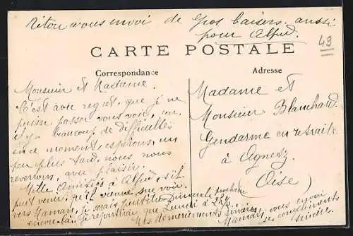 AK Saint-Just-en-Chaussée, la Gare, les Quais, vue intérieure