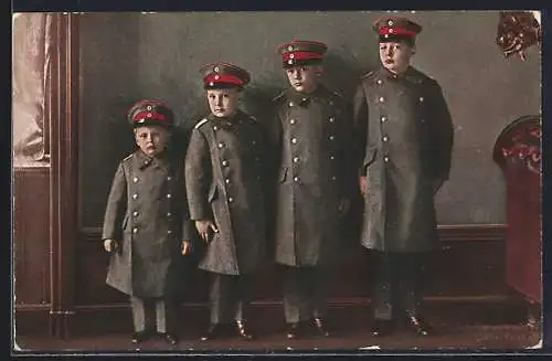 AK Die kronprinzlichen Söhne von Preussen in feldgrauer Uniform