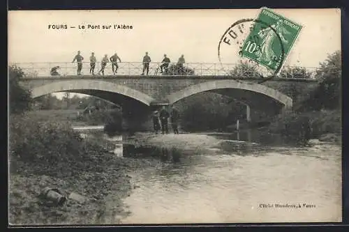 AK Fours, Le Pont sur l`Alène avec piétons et vélos