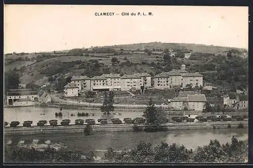 AK Clamecy, Cité du P. L. M. et paysage vallonné environnant