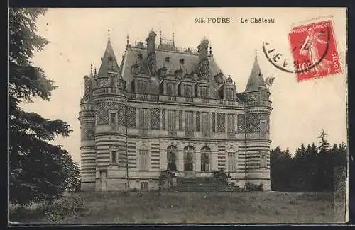 AK Fours, Le Château