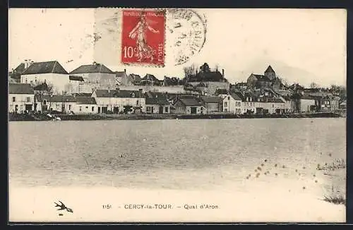 AK Cercy-la-Tour, Quai d`Aron avec vue sur la rivière et les maisons environnantes