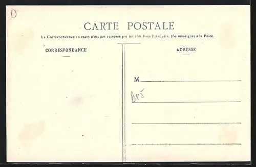 AK Chevannes, Allée arborée près de la maison blanche