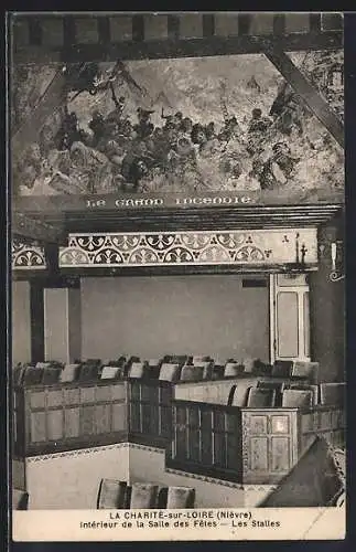 AK La Charité-sur-Loire, Intérieur de la Salle des Fêtes, Les Stalles