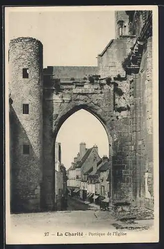 AK La Charité, Portique de l`Église
