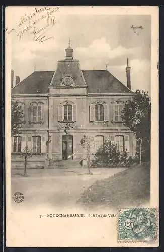 AK Fourchambault, L`Hôtel de Ville