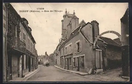 AK Donzy, Rue de l`Étape et Hôtel du Grand Monarque