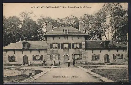 AK Châtillon-en-Bazois, Basse-Cour du Château