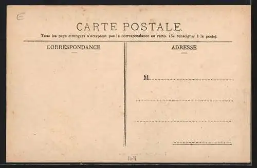 AK Châtillon-en-Bazois, Rue Adrien Laurent et vue de l`église