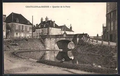 AK Chatillon-en-Bazois, Quartier de la Poste avec pont et rivière