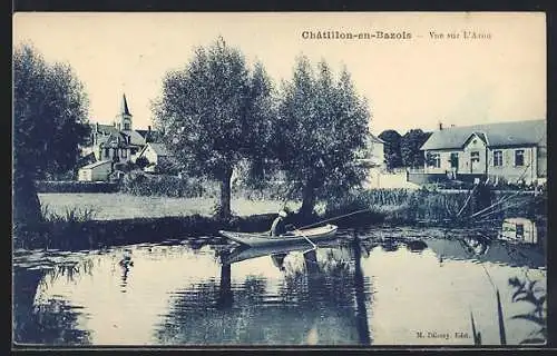 AK Châtillon-en-Bazois, Vue sur L`Aron avec barque et village en arrière-plan