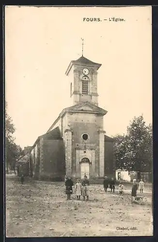 AK Fours, L`église