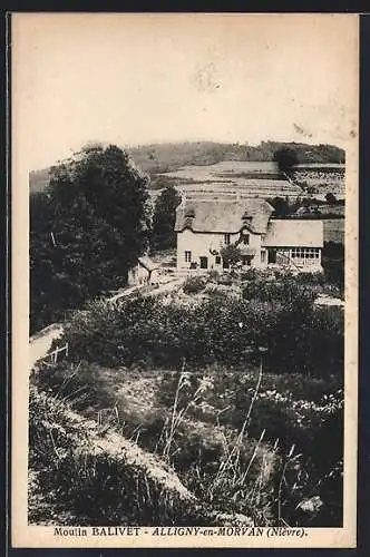 AK Alligny-en-Morvan, Moulin Balivet entouré de paysages verdoyants