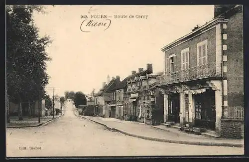 AK Fours, Route de Cercy avec bâtiments et boutiques à droite