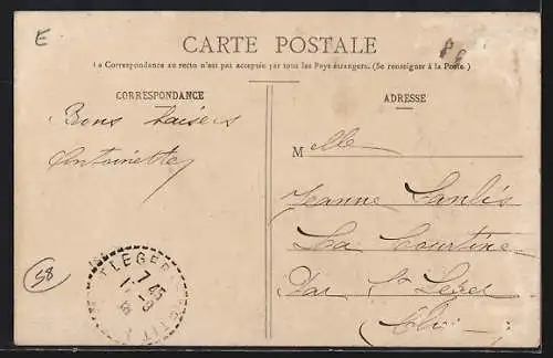 AK La Charité, Le Quai Vieux avec vue sur la rivière et les maisons historiques