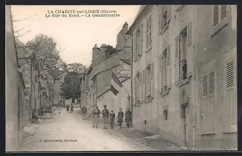AK La Charité-sur-Loire, La Rue du Nord, La Gendarmerie