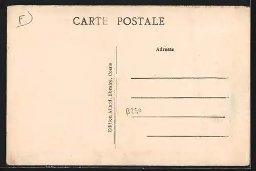 AK Cours, La Place avec vue sur la rue bordée d`arbres et le bâtiment ancien