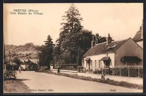 AK Brèves, Une Entrée du Village