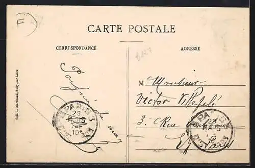 AK Arquian, Route de Lavau avec église et chemin champêtre