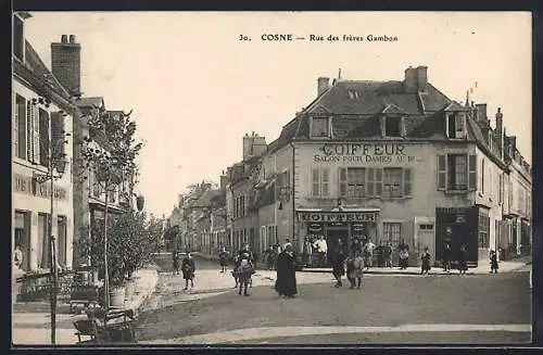 AK Cosne, Rue des frères Gambon avec salon de coiffure et passants