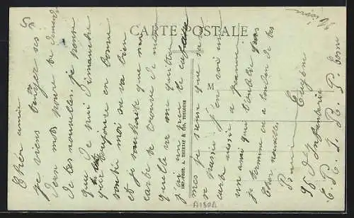 AK Cosne-sur-Loire, Rue du 14 Juillet avec passants et voitures