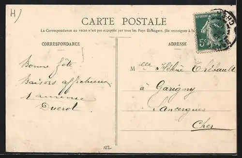 AK La Charité, Grande-Rue animée avec calèche et passants