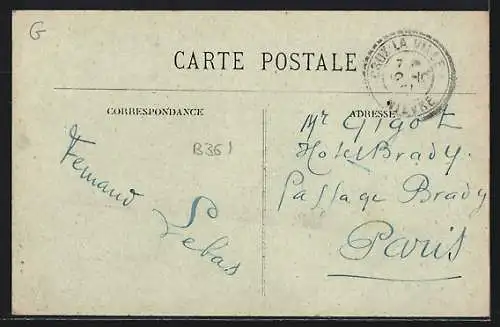 AK Crux-la-Ville, Vue d`ensemble du village avec habitants sur le chemin