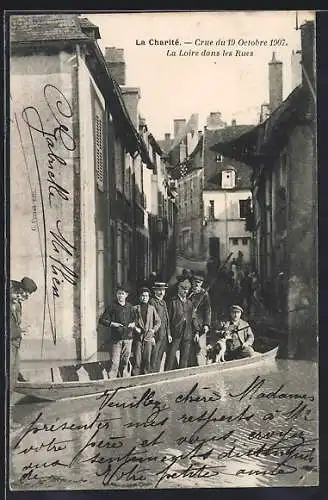 AK La Charité, Crue du 19 Octobre 1907, La Loire dans les Rues