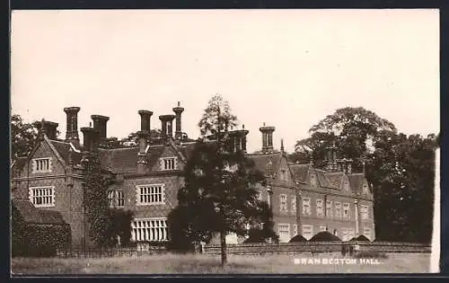 AK Brandeston, Hall