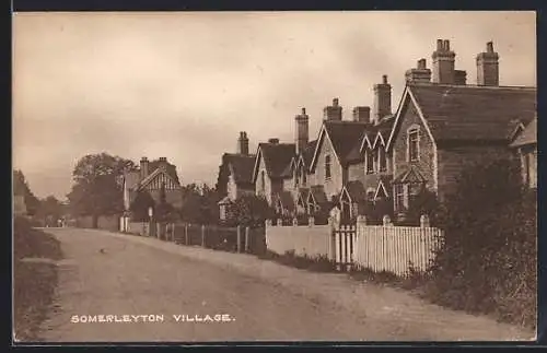 AK Somerleyton, Village